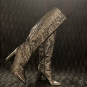 Sleek Black Croc-Embossed Heeled Boots